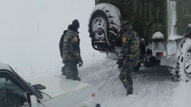 Արգելափակումից 13 բեռնատար է դուրս բերվել․ ԱԻՆ