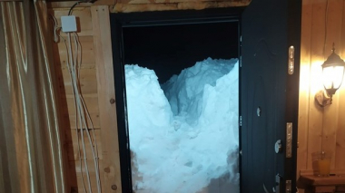 Վրաստանում ձնակույտերն արգելափակել են բնակելի տան մուտքի դռներն ու պատուհանները