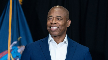 Նյու Յորքի քաղաքապետը հրազենային բռնության դեմ պայքարի զանգվածային ծրագիր է մշակում