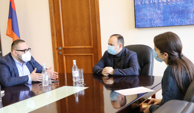 Զարեհ Սինանյանն ընդունել է «Քրիստոնեական աշխարհ» միության անդամներին