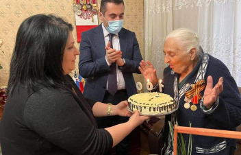 Ծննդյան 100-ամյակն է տոնել մանկավարժ Եվգենյա Համաբարձումյանը (լուսանկարներ)