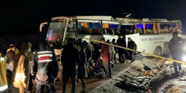 Թուրքիայում զբոսաշրջային ավտոբուս է վթարի ենթարկվել․ կան զոհեր (տեսանյութ)