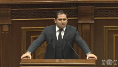 Բոլոր արժանավոր սպաները հնարավորություն են ունենալու զբաղեցնել բարձր պաշտոններ. Պապիկյանը՝ ԳՇ պետի ազատման մասին