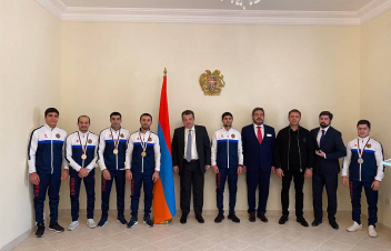 Մարմնամարզության տղամարդկանց ազգային հավաքականին ընդունել է Կատարում ՀՀ դեսպանը
