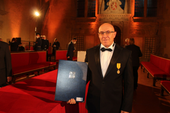 Չեխիայի նախագահը հայ գործարար Գեւորգ Ավետիսյանին հանձնեց Ծառայությունների համար Առաջին աստիճանի մեդալը 