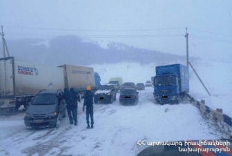 Փրկարարներն արգելափակումից դուրս են բերել 80 ավտոմեքենա