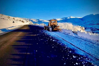 Շարունակվում են Բազումի մոտ ձնահյուսի պատճառով փակված ճանապարհի մաքրման աշխատանքները