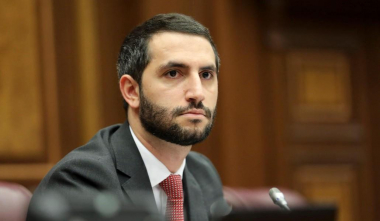 Ռուբինյանն ընդդիմադիրներին առաջարկում է վարչապետի մասնակցությամբ փակ քննարկում անցկացնել