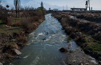 Նորաշենիկ գյուղի կամրջից գետը նետված քաղաքացուն չեն գտել. որոնումները կշարունակվեն այսօր