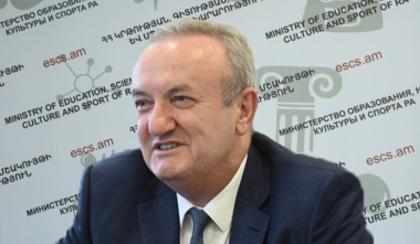 Պետությունը զորավոր է, եթե ամուր ու առողջ է ընտանիքը. Վահրամ Դումանյանի շնորհավորական ուղերձը