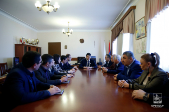 Հրաչյա Սարգսյանը ներկայացրել է Աջափնյակ վարչական շրջանի նոր ղեկավարին