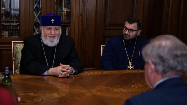Ամենայն հայոց կաթողիկոսն ընդունել է Ֆրանսիայի Սենատի պատվիրակությանը