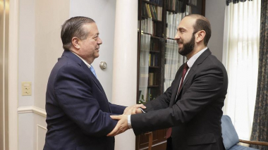 Շարունակելու ենք աշխատանքները՝ ուղղված Հայաստանի ժողովրդավարական ինստիտուտների աջակցությանը. Նիքսը՝ Միրզոյանին