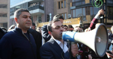 Մարդիկ կան Նիկոլին «պոլի շորի» նման ծառայել են, հիմա եկել նիկոլիզմի դեմ ու պետական շահից են խոսում․ Էդուարդ Շարմազանով