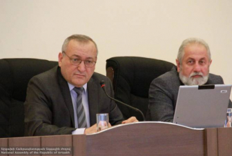Արցախի ԱԺ-ն ընդունել է պետական պաշտոններ զբաղեցնող անձանց վարձատրության օրենքի փոփոխությունների փաթեթը