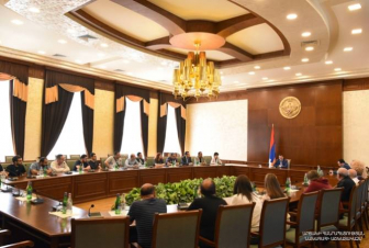 Արցախի նախագահն ընդունել է Հայաստանի հանրային ռադիոընկերության Մերանգուլյանի անվան ժողգործիքների վաստակավոր անսամբլին