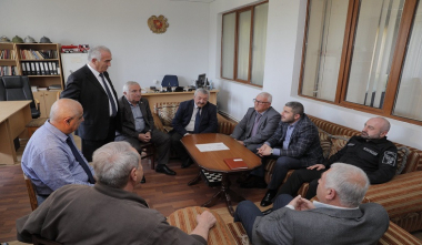 ԱԻ նախարարը հանդիպել է «ՀՀ ԱԻՆ վետերանների խորհուրդ» ՀԿ-ի անդամների հետ