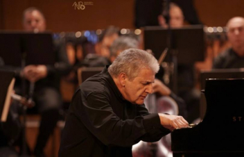 Վահագն Պապյանը պարգևատրվել է ՀՀ ԿԳՄՍՆ Ոսկե մեդալով