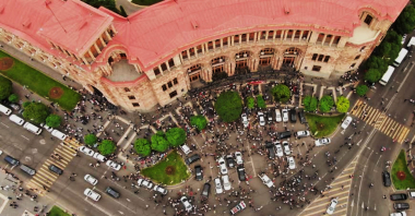 Ցուցարարների ակցիան՝ Կառավարության շենքի մոտ