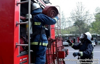 Գյումրիի Դեմիրճյան փողոցում գտնվող ոչ բնակելի տներից մեկում հրդեհ է բռնկվել