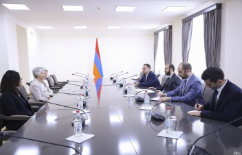 Վենետիկի հանձնաժողովի առաջարկությունները կարևոր նշանակություն ունեն ՀՀ-ի համար. Միրզոյանն ընդունել է Կլեր Բազի Մալորիին