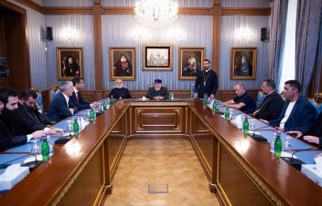 Ամենայն հայոց կաթողիկոսն ընդունել է Գեղարքունիքի մարզի համայնքապետերին ու մարզպետին