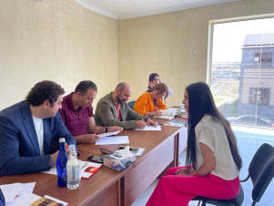 Արսեն Թորոսյանը Ավանի ՔՊ գրասենյակում հարցազրույցներ է ունեցել կուսակցության դիմումատուների հետ