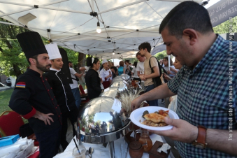 Երևանում անցկացվել է «Ուտեստ ֆեստ» տոնածիսական փառատոնը