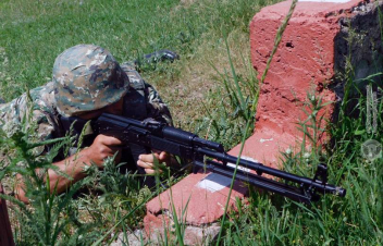 Զորամասի հրաձգարանում անցկացվել են կրակային պատրաստության գործնական պարապմունքներ