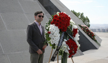 Արդեմ Փաթափությանն այցելել է Հայոց ցեղասպանության հուշահամալիր