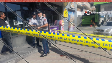 Բաբաջանյան փողոցում ամուսինը դանակահարել է կնոջը