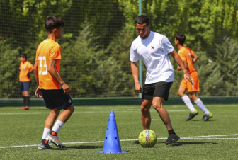 Վահան Բիչախչյանը հանդիպել է «Ուրարտու»-ի ակադեմիայի սաներին  