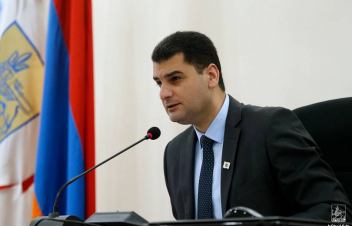 Երևանի քաղաքապետը տրանսպորտային համակարգում խնդիրները լուծված լինելու առաջիկա ժամկետներ է նշել