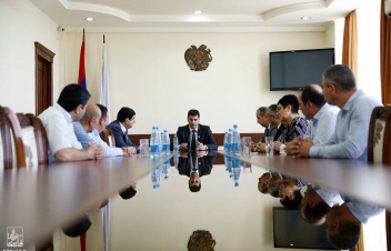 Հրաչյա Սարգսյանը ներկայացրել է Նոր Նորք վարչական շրջանի նոր ղեկավարին