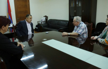 Քննարկվել են հոկտեմբերին Երևանում կայանալիք սամբոյի աշխարհի պատանիների և երիտասարդների առաջնությանն առնչվող հարցերը