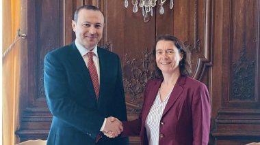 ԱԽ քարտուղարը Իզաբել Դյումոնին է ներկայացրել հայկական կողմի տարածաշրջանային խաղաղության հաստատման օրակարգը