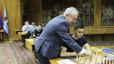 Վահրամ Դումանյանը հետևել է Արսեն Եղիազարյանի անվան հուշամրցաշարի ընթացքին