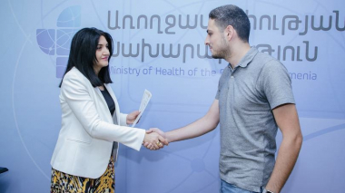 30 բուժաշխատող առաջին անգամ մասնագիտական գործունեության հավաստագիր է ստացել