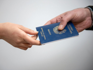 ՀՀ քաղաքացիություն ստանալու համար դիմողների թիվն ահռելի մեծ ծավալների է հասել. Ոստիկանության պետի տեղակալ