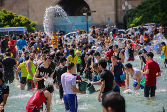 Հայ առաքելական եկեղեցին այսօր տոնում է Վարդավառը