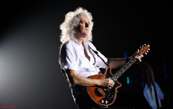 Անհամբերությամբ սպասում եմ Հայաստան այցին․ Queen-ի կիթառահարը հրապարակել է Տավուշի թեմի մանկապատանեկան երգչախմբի ելույթը