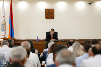 «Եռաբլուր» տանող ճանապարհահատվածն այսուհետ կլինի լուսավոր. կառուցվել է նոր ցանց. քաղաքապետարան