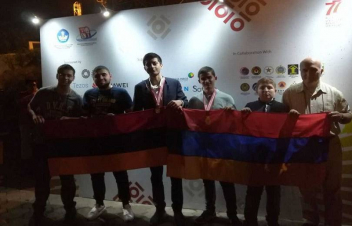2 բրոնզե մեդալ՝ ինֆորմատիկայի միջազգային օլիմպիադայից