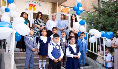 Քրիստիննե Գրիգորյանն այցելել է սահմանամերձ Երասխ գյուղ