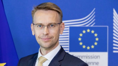 Բրյուսելն ուշադիր հետևում է հայ-ադրբեջանական սահմանագոտում տիրող իրավիճակին. Պետեր Ստանո