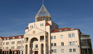 Արցախի ԱԺ խմբակցությունների ղեկավարները հանդիպել են խաղաղապահ զորակազմի հրամանատարի հետ