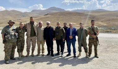 ԱԺ հանձնաժողովի անդամները ԶՈՒ 2-րդ բանակային կորպուսի հրամանատարի հետ քննարկել են պաշտպանական հարցեր