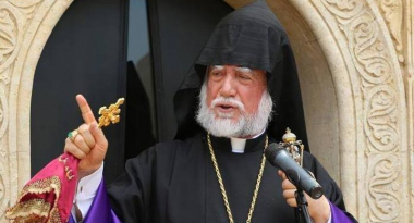 Աղոթում եմ արցախյան 44-օրյա պատերազմի ընթացքում իրենց արյունը թափած մեր նահատակների համար. Արամ Ա կաթողիկոս