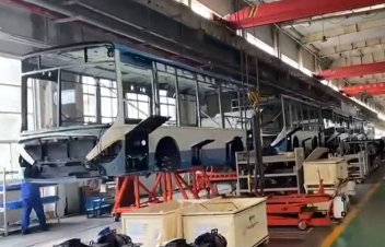 Հրաչյա Սարգսյանը  տեսանյութ է հրապարակել, որտեղ ցուցադրված է 165 ավտոբուսի արտադրությունը, որոնք պետք է ժամանեն Հայաստան դեկտեմբերին