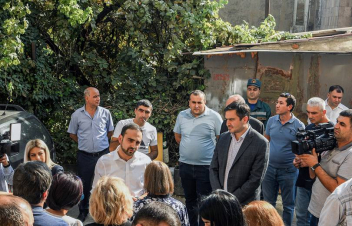 Չորրորդ աստիճանի վթարային շենքերը չեն կարող ծառայել որպես բնակելի կառույցներ, կիրականացվի վերաբնակեցման նախագիծ․ Ավինյան